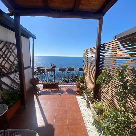 Teocle Giardini-Naxos