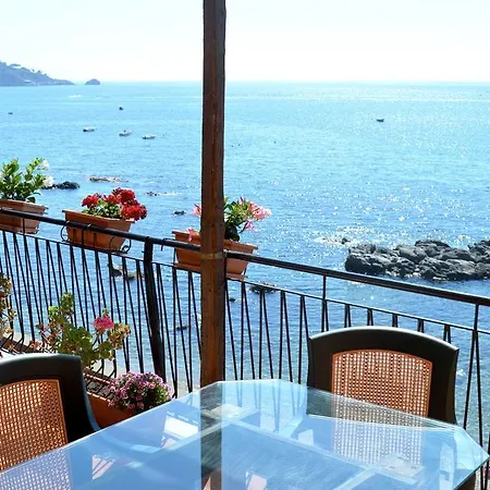 Teocle Πανσιόν Giardini Naxos