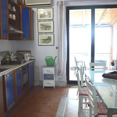 Teocle Πανσιόν 3*
