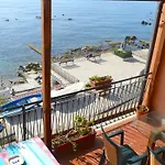 Teocle 지아르디니낙소스